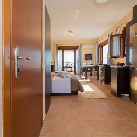 Laconian Collection Malvazios Studio Apartment Gythio