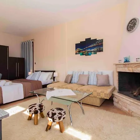 Laconian Collection Malvazios Studio Apartment Gythio