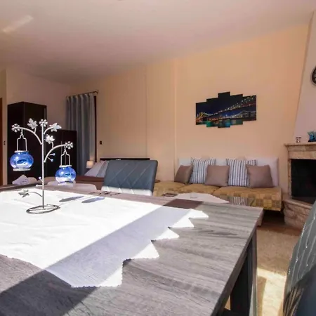 Laconian Collection Malvazios Studio Apartment Gythio